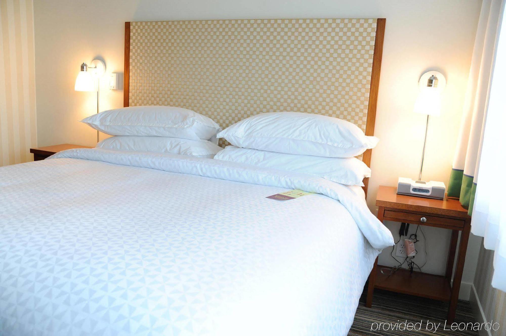 Holiday Inn Express Columbus Airport Easton Ruang foto